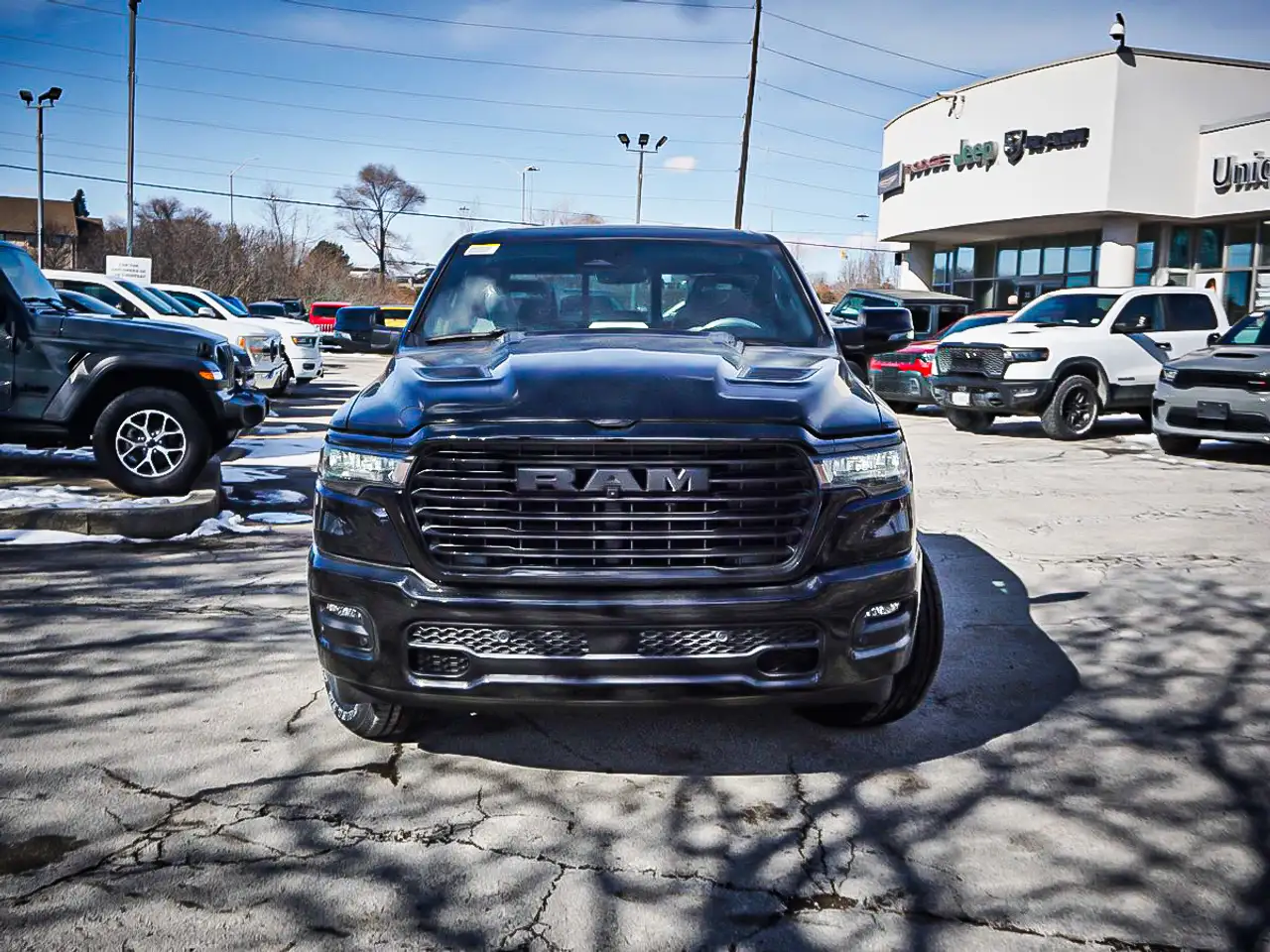 RAM 1500 снимка RAM 1500