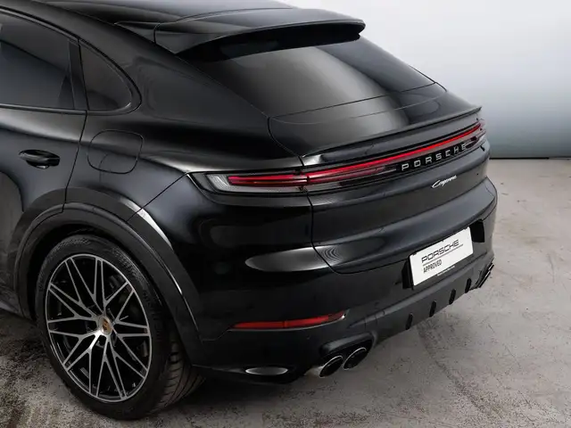 Porsche Cayenne view 9
