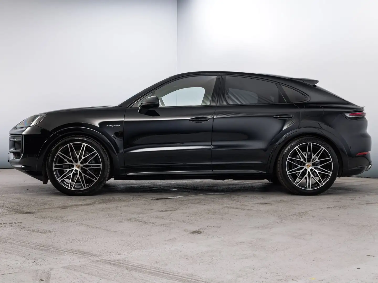 Porsche Cayenne E-Hybrid Coupé Schwarz - 2