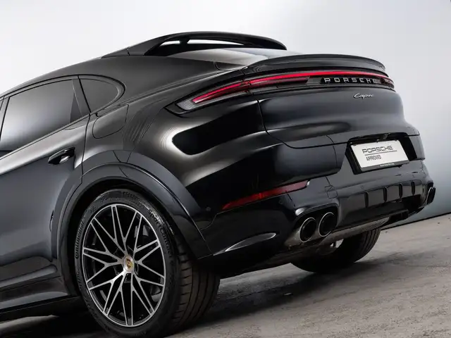 Porsche Cayenne view 10