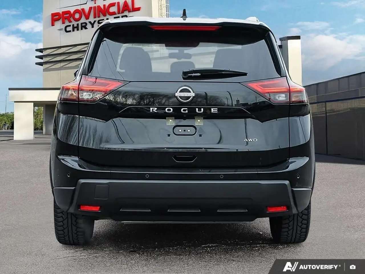 Nissan Rogue снимка Nissan Rogue