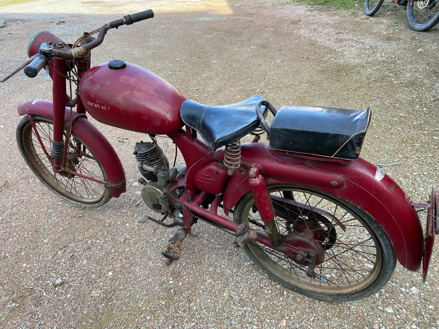 Ducati 65 Red - 1