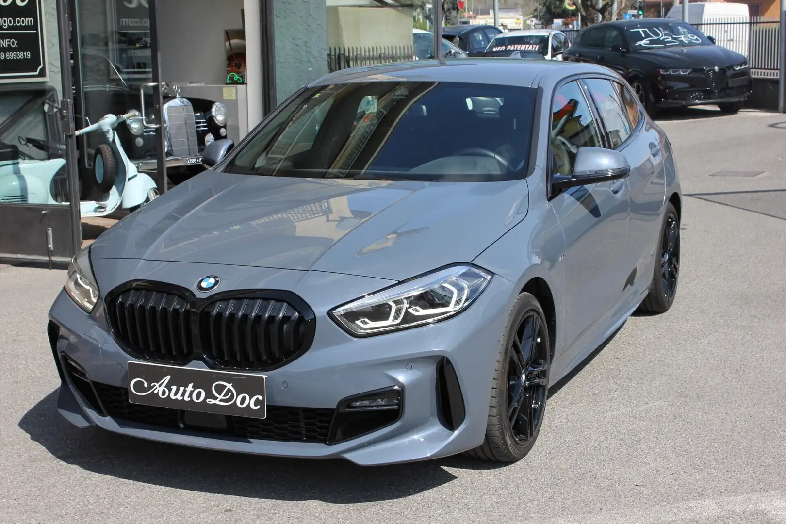 BMW 118 d Msport M-SPORT STEPTRONIC Gris - 1