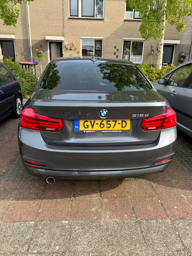 BMW 316 Diesel  / 2015 / Automaat Grijs - 2