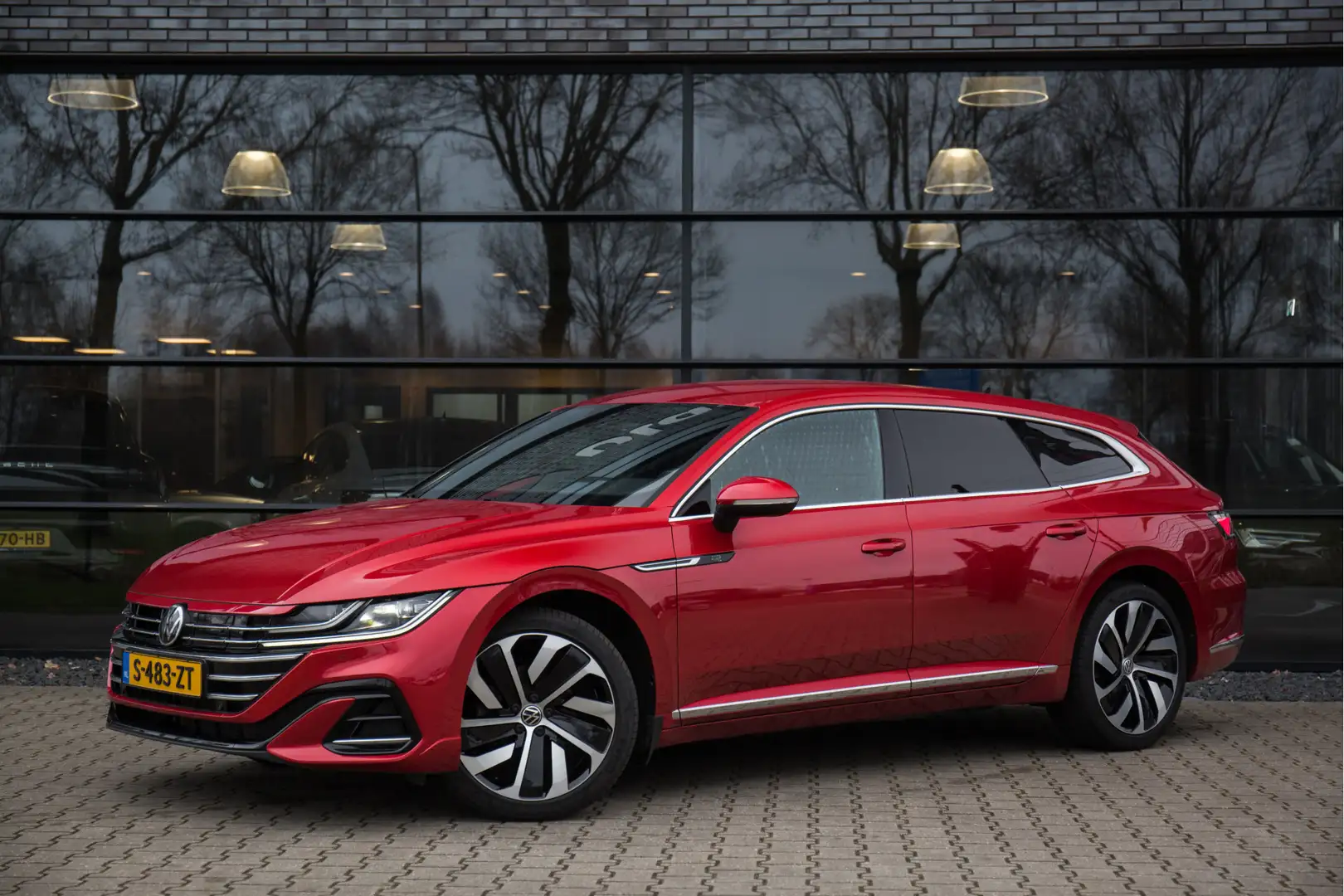 Volkswagen Arteon Shooting Brake 1.4 TSI eHybrid R-Line Business+ , Rood - 2