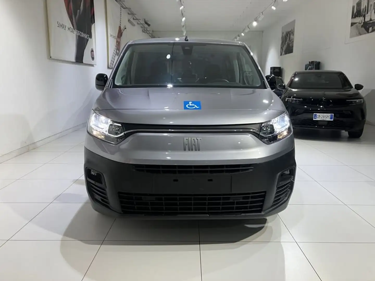 Fiat Doblo 1.5 BlueHdi 130 CV AT8 PC Trasporto Disabili Grigio - 2