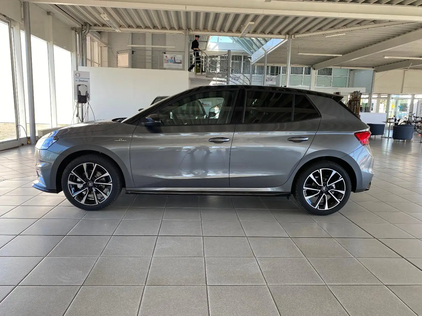 Skoda Fabia Monte Carlo TSI 6-Gang Navi-App Gris - 2