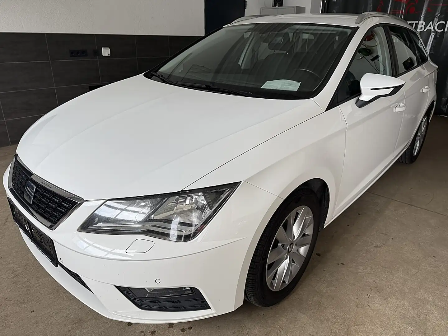 SEAT Leon ST Style 1,6 TDI DSG Start-Stopp *Navi*PDC*Temp... Weiß - 2