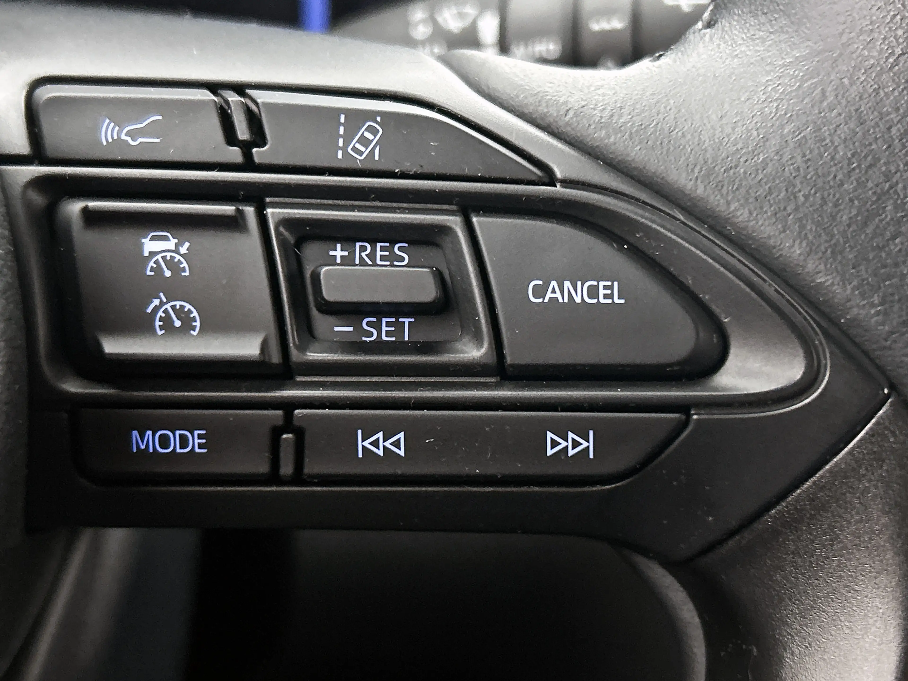 Toyota Yaris Cross 1.5 Hybrid Explore | Blindspot mirror | — photo 15