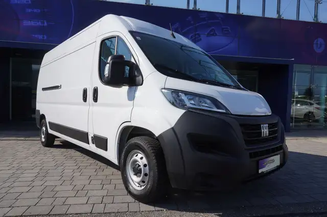 Fiat Ducato view 3
