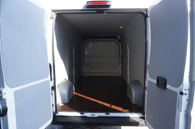 Fiat Ducato view 10