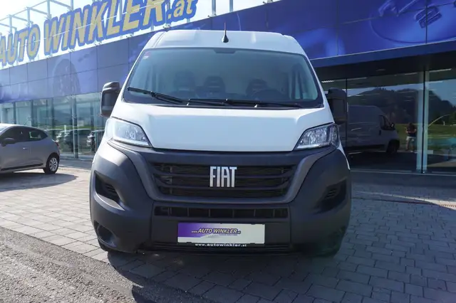 Fiat Ducato view 2