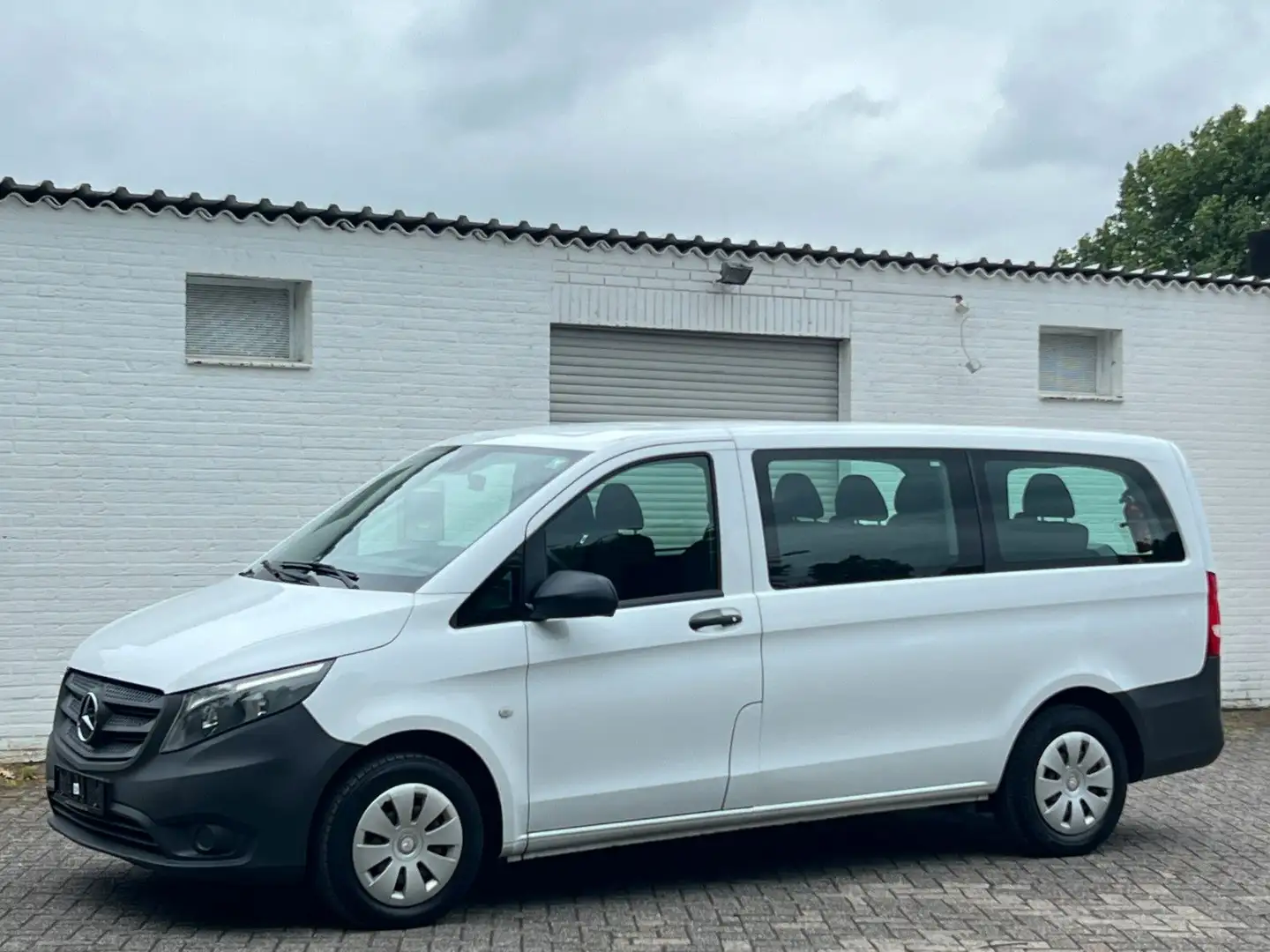 Mercedes-Benz Vito Tourer 109 Cdi Lang 9 Sitze Klima Pdc Euro6 Wit - 1
