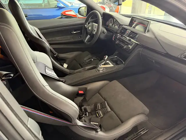 BMW M4 view 12