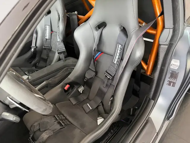 BMW M4 view 9