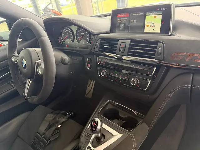 BMW M4 view 10