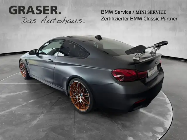 BMW M4 view 5