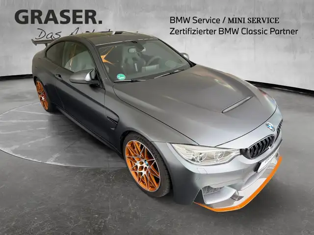 BMW M4 view 8