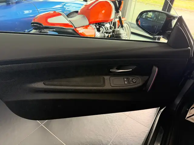 BMW M4 view 16