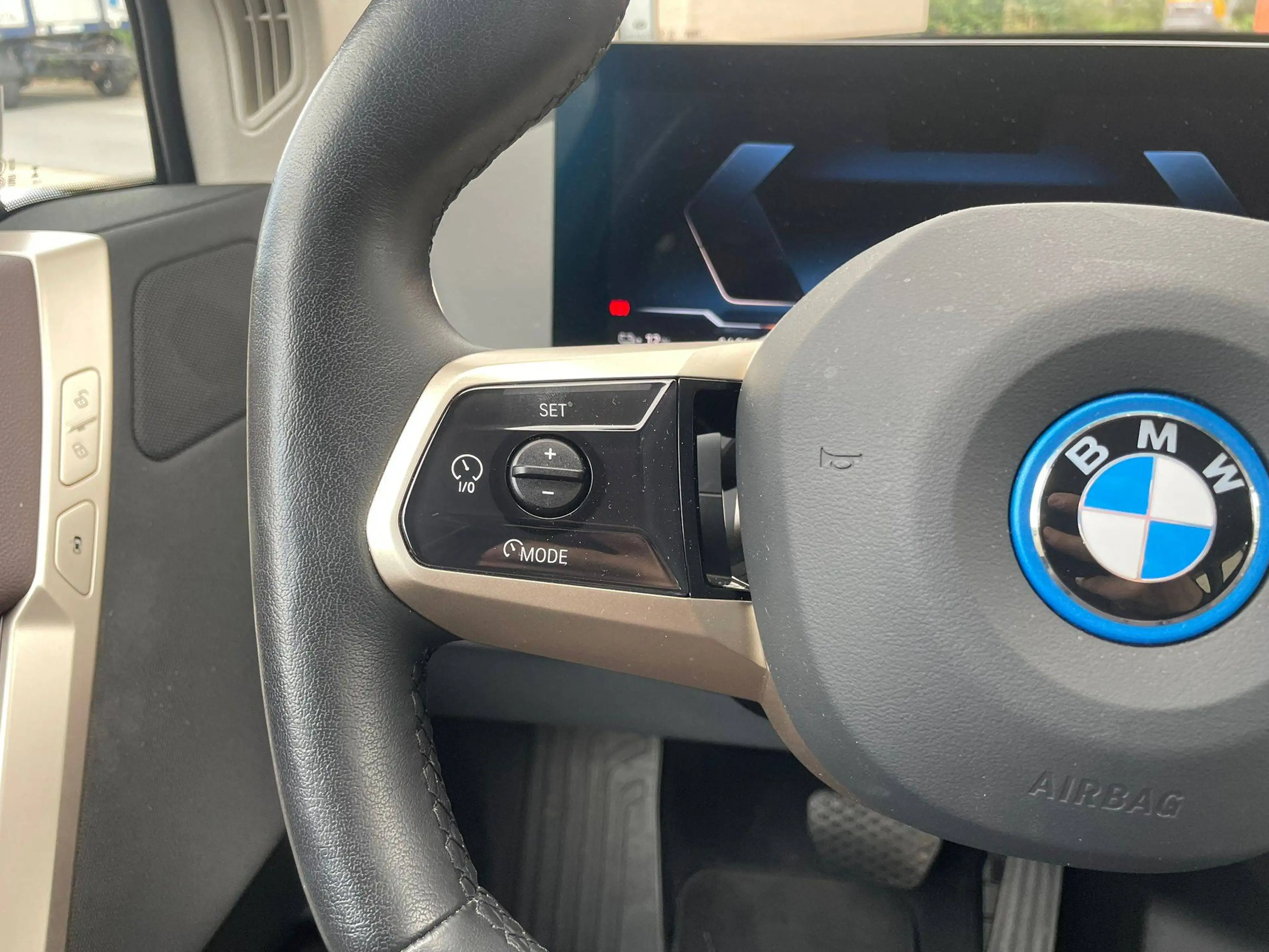 BMW iX 111.5 kWh xDrive50 *58264.46 + BTW *TREKHK *DRIVING ASSIST PLUS — photo 13