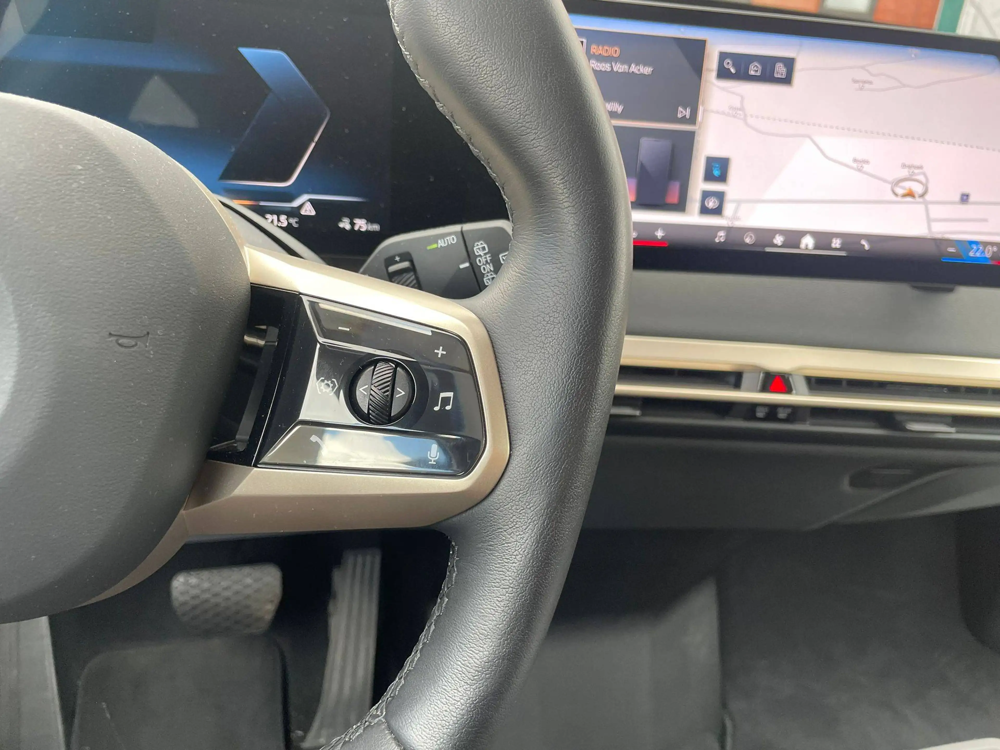 BMW iX 111.5 kWh xDrive50 *58264.46 + BTW *TREKHK *DRIVING ASSIST PLUS — photo 14