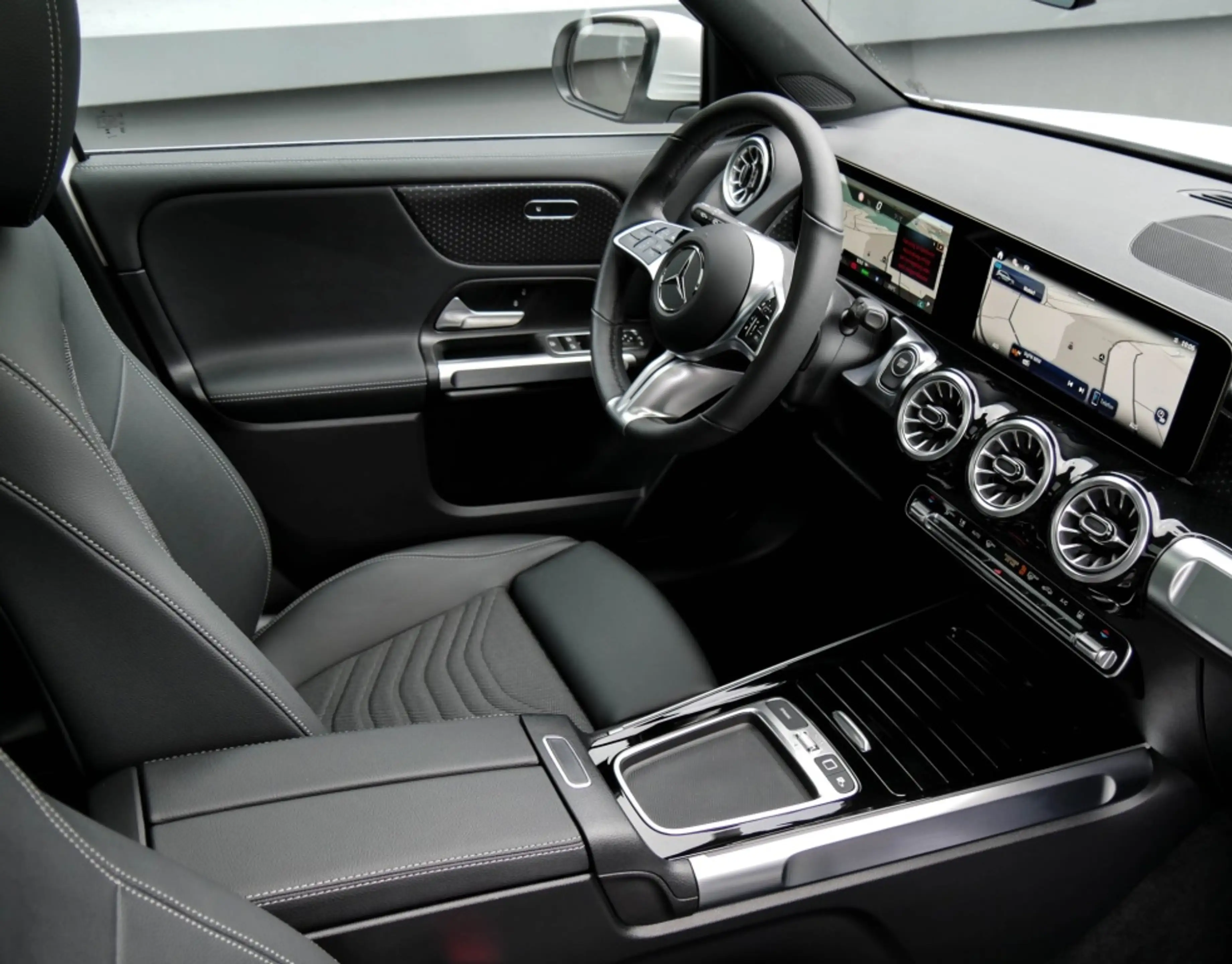 Mercedes-Benz EQB 350 4M Progressive/Pano/360/Keyl/Ambi/Totw — photo 4