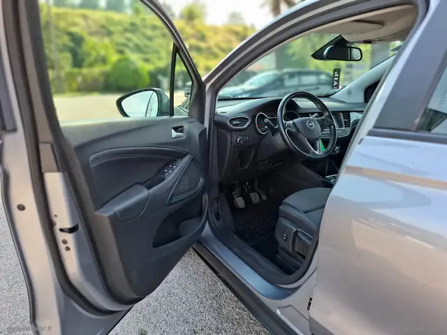 Opel Crossland X view 6