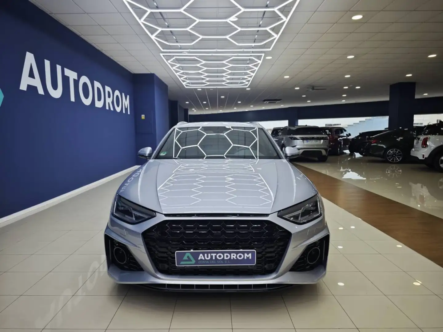 Audi A4 Avant 40 TFSI S line S tronic 150kW Szürke - 2