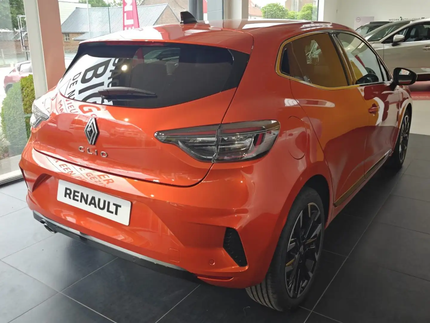 Renault Clio 1.0 TCe Techno Oranje - 2