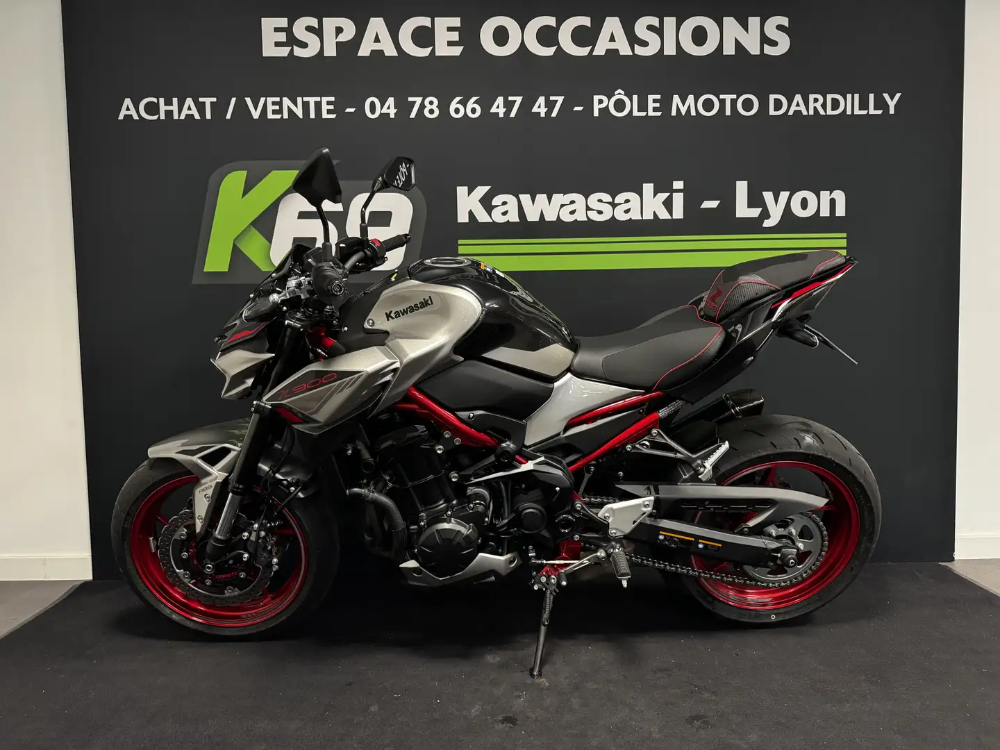 Kawasaki Z 900 Gris - 2