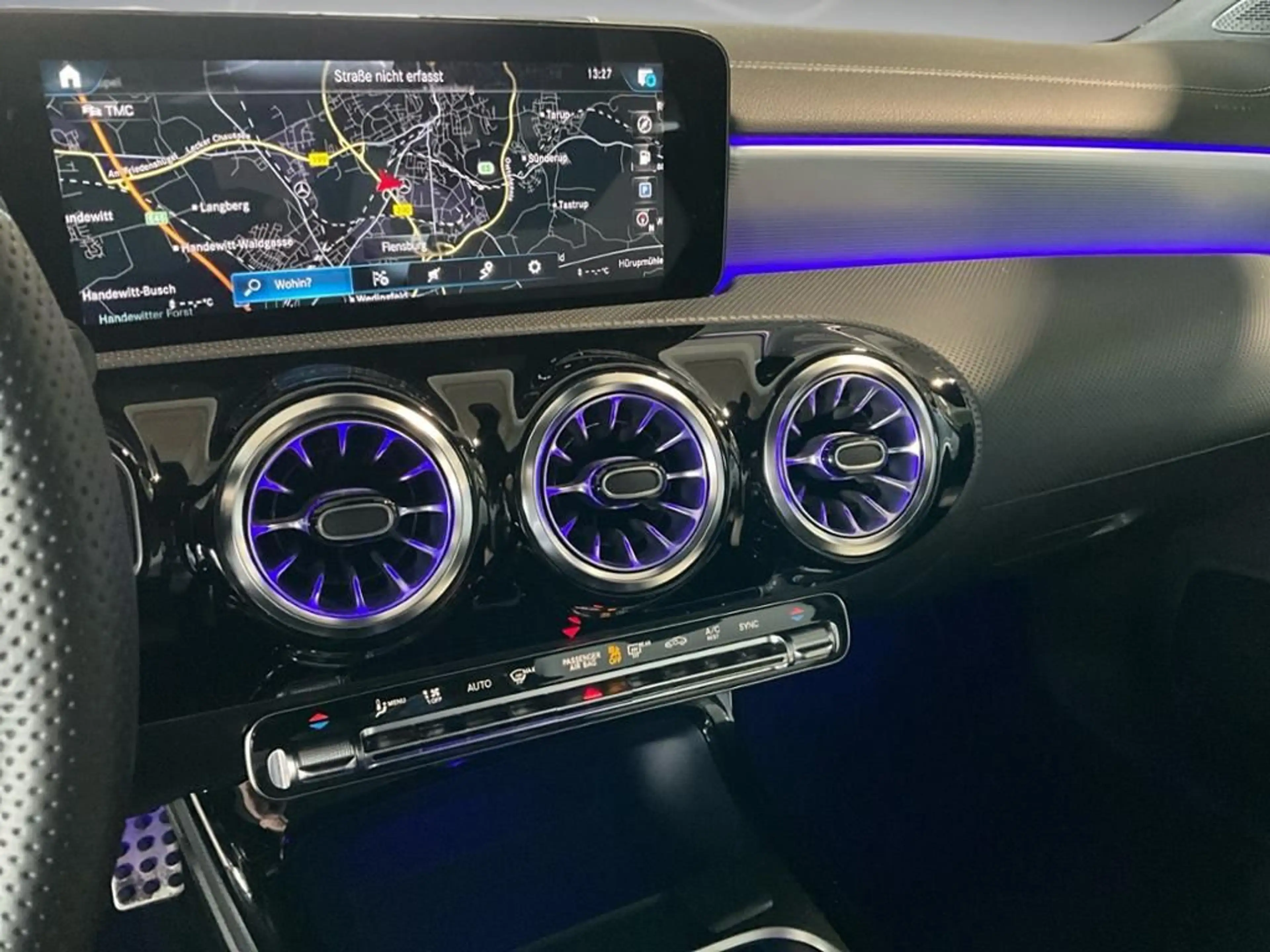 Mercedes-Benz CLA 220 CLA 220 d 4MATIC AMG Shooting Brake AUT Kam. LM — photo 9