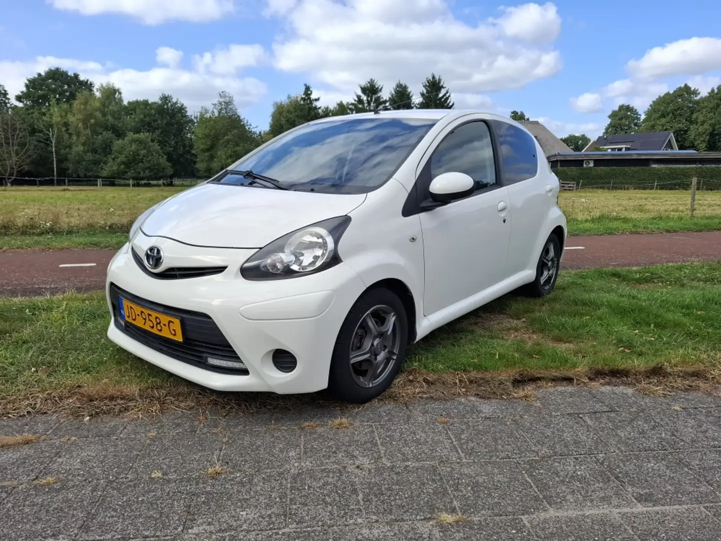 Toyota Aygo 1.0 VVT-i Aspiration Weiß - 1