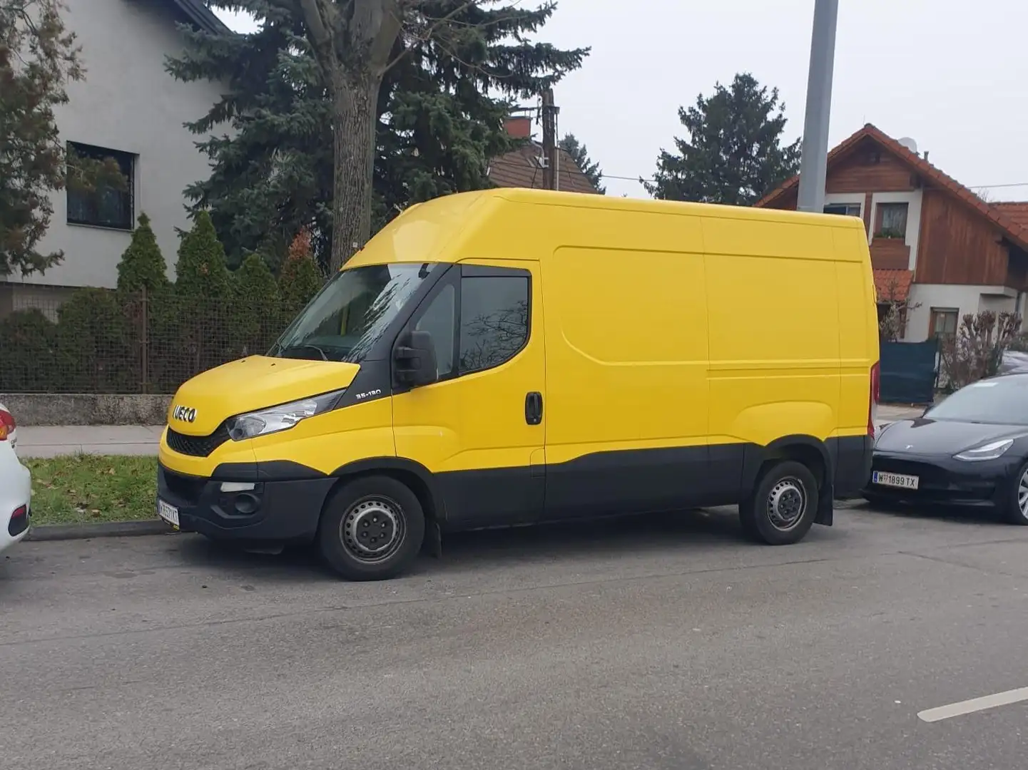 Iveco Daily Radstand 3520 Gelb - 1