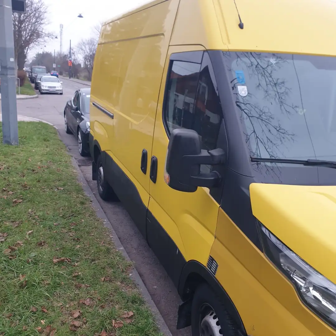 Iveco Daily Radstand 3520 Gelb - 2