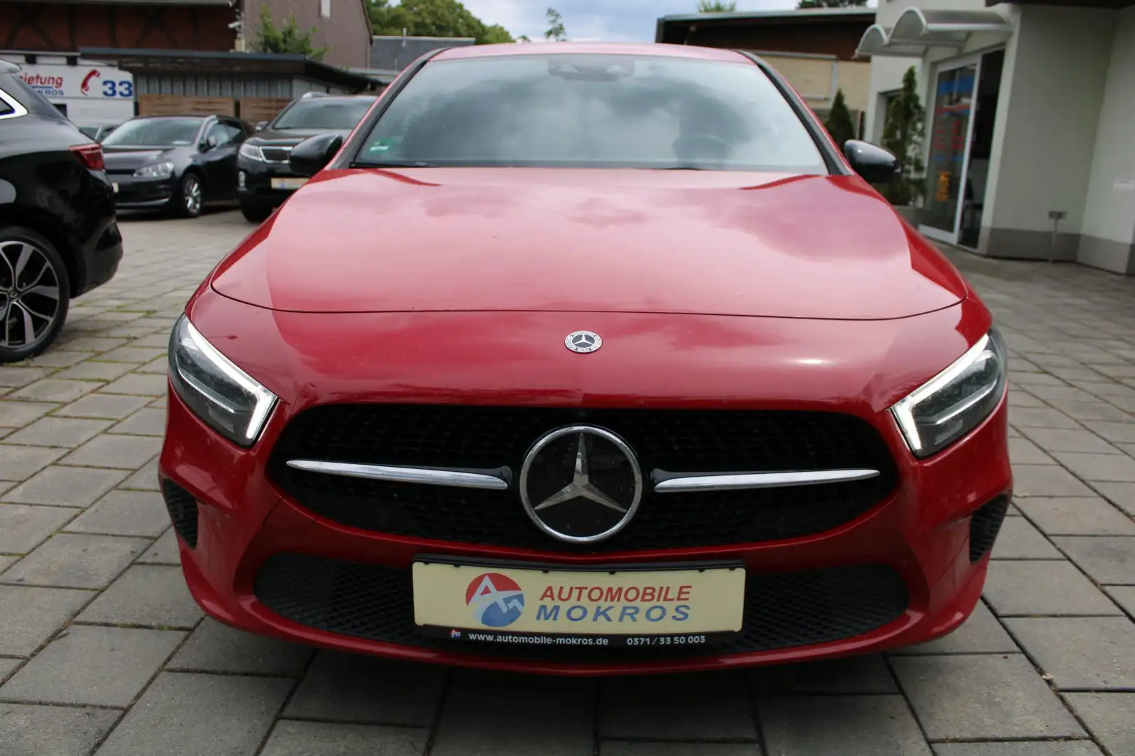 Mercedes-Benz A 180 d 7G-DCT Progressive LED Navi Leder 360° AHK Rot - 2