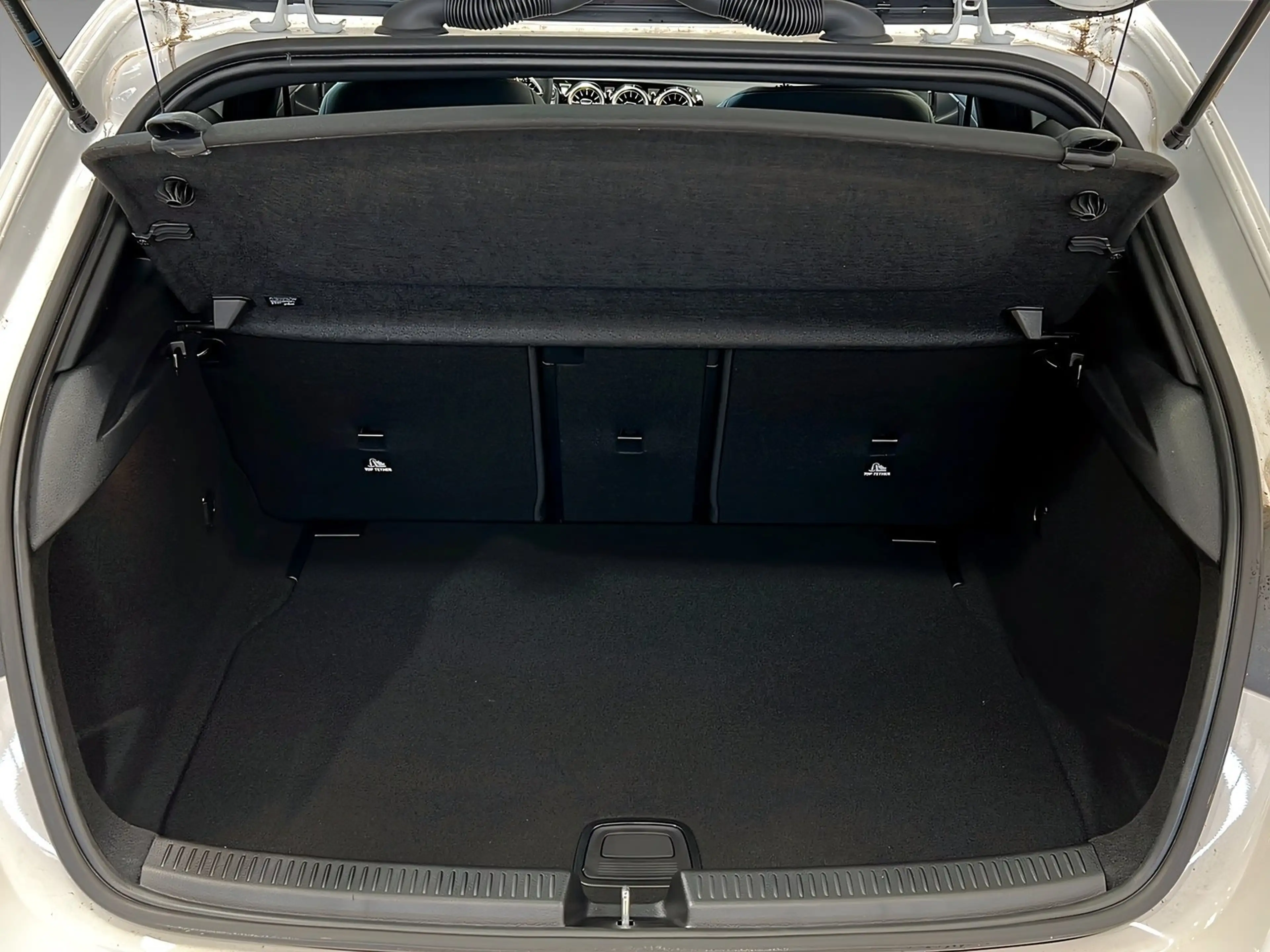 Mercedes-Benz A 200 PROGRESSIVE+MULTI+Pano+Kamera+Shz+TotW+AHK — photo 6