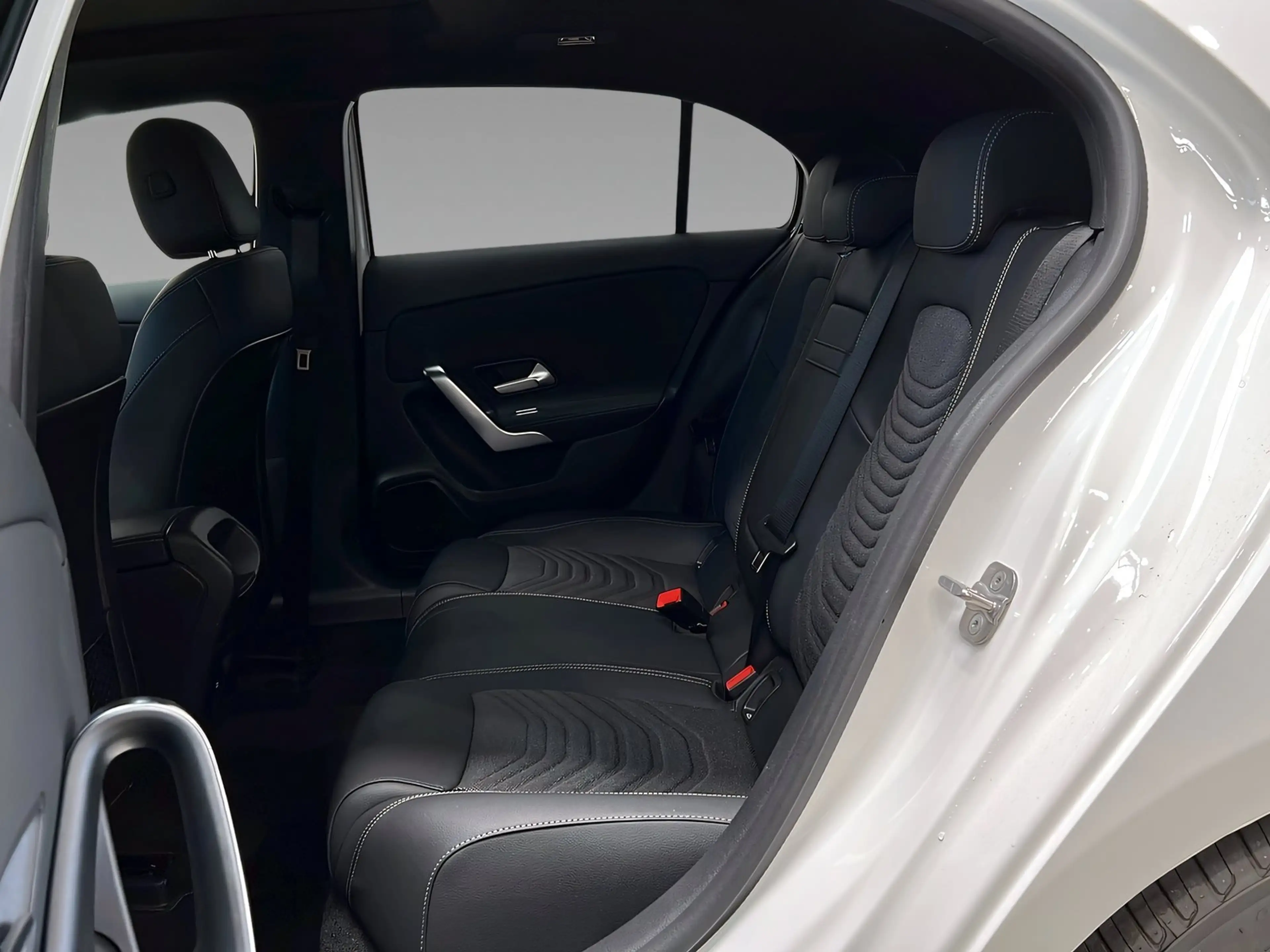 Mercedes-Benz A 200 PROGRESSIVE+MULTI+Pano+Kamera+Shz+TotW+AHK — photo 9