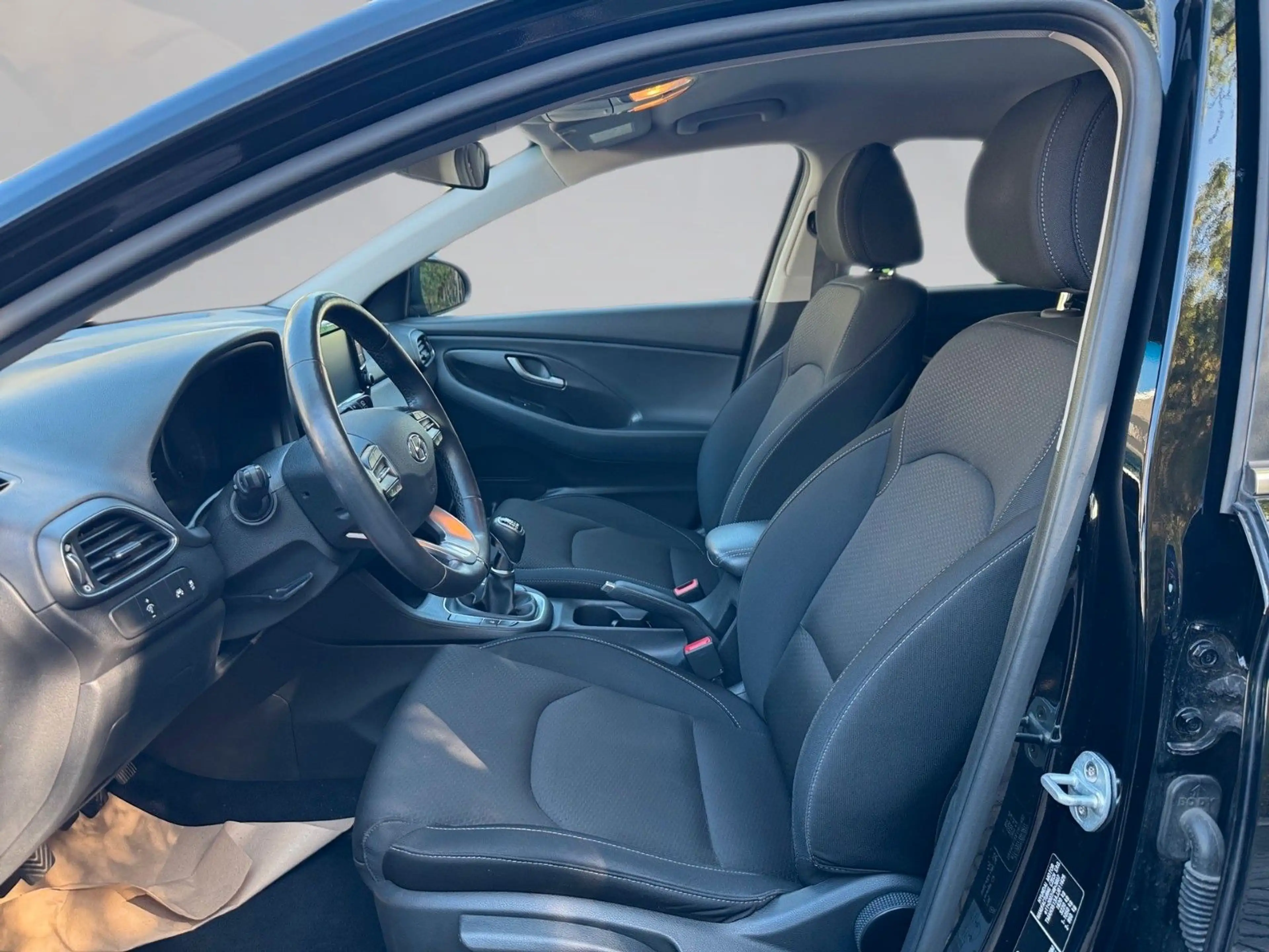 Hyundai i30 Intro ++TOP ZUSTAND+TOP AUSSTATTUNG — photo 7