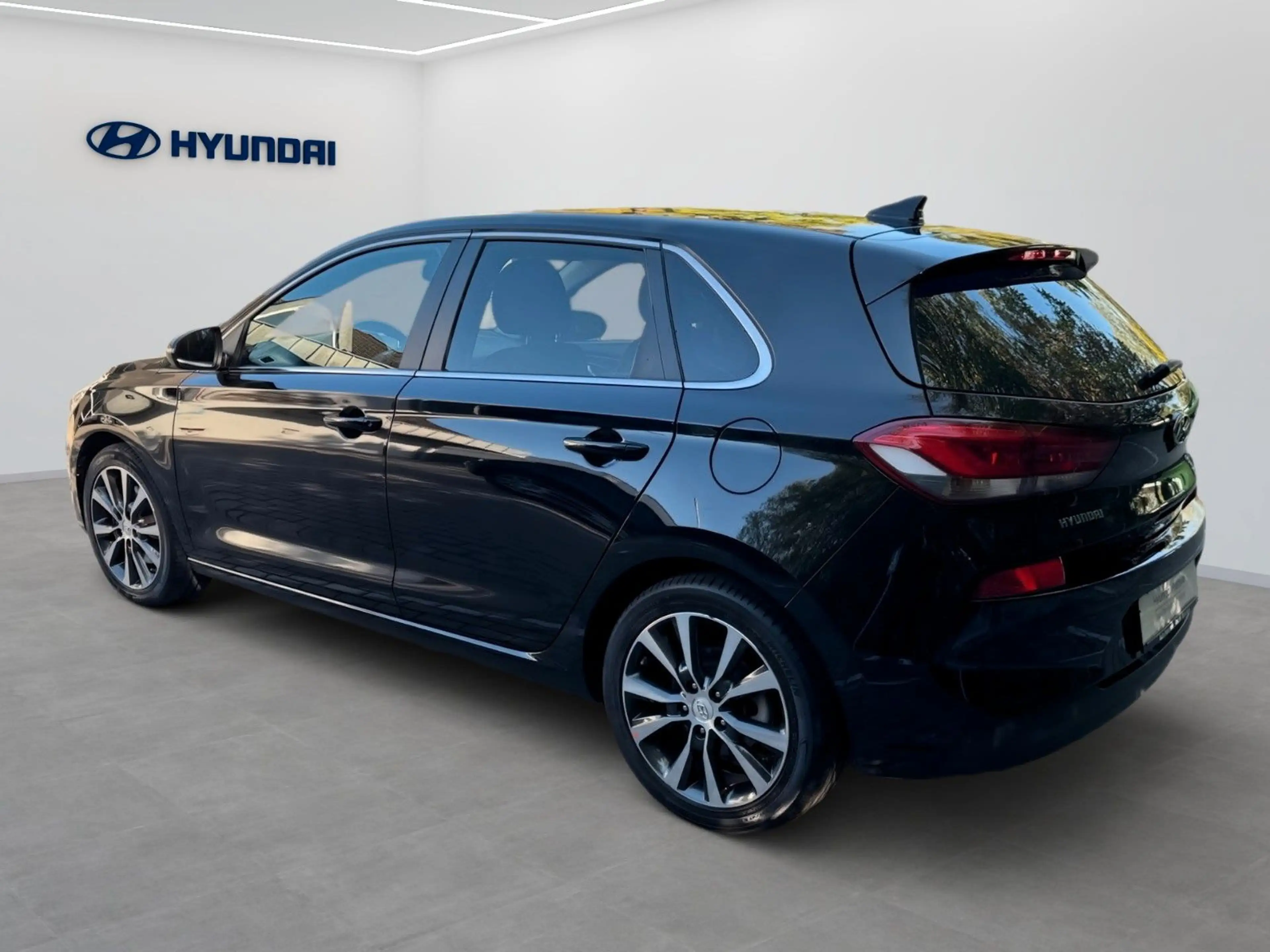 Hyundai i30 Intro ++TOP ZUSTAND+TOP AUSSTATTUNG — photo 4