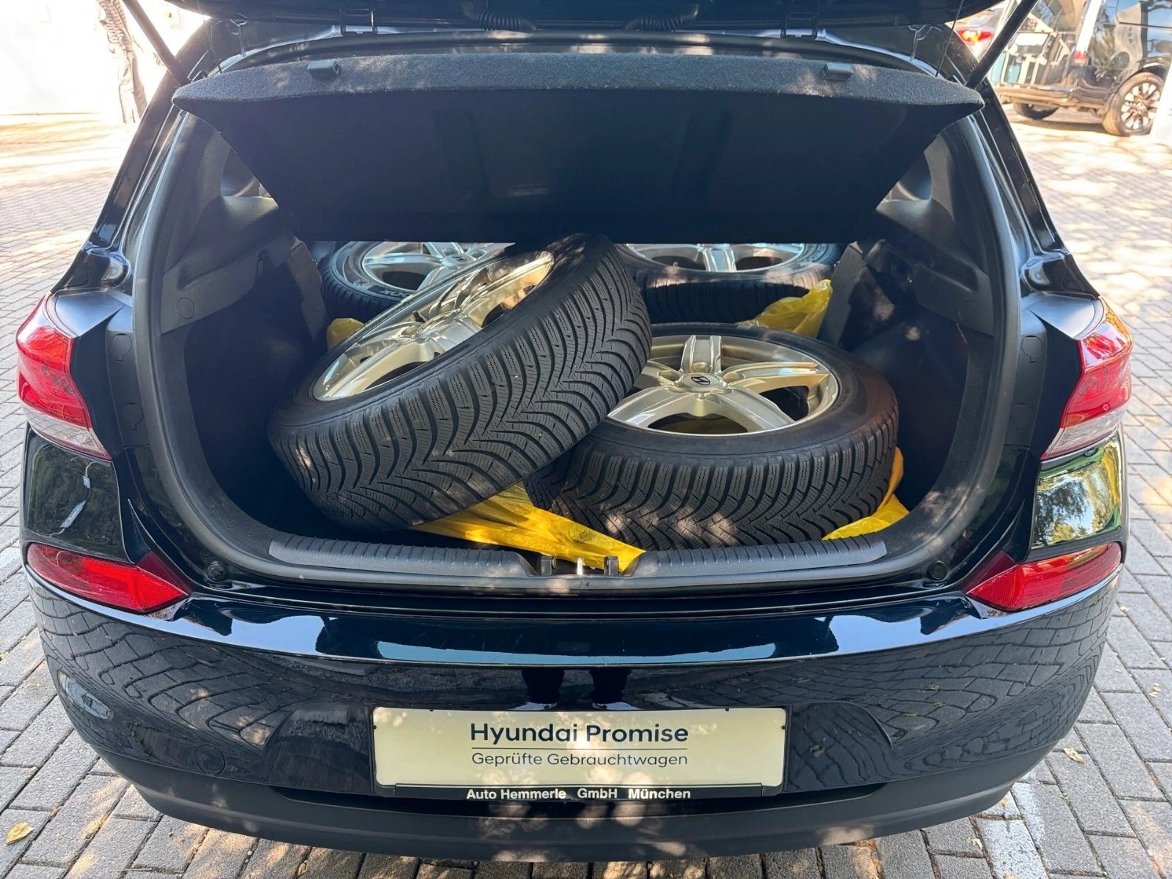 Hyundai i30 Intro ++TOP ZUSTAND+TOP AUSSTATTUNG — photo 12
