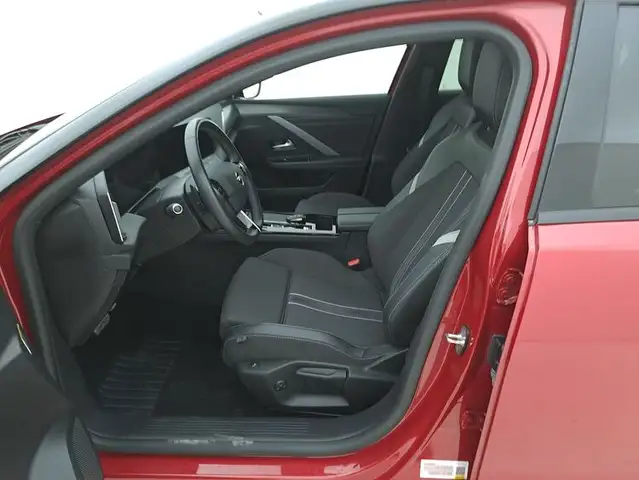 Opel Astra view 10