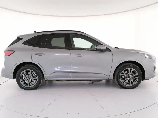 Ford Kuga view 3