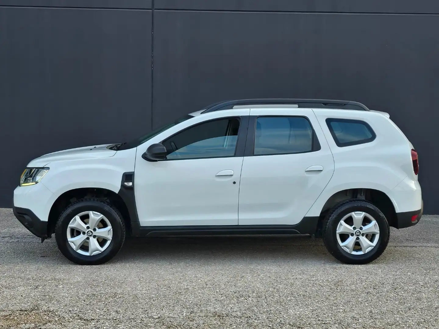 Dacia Duster 1.5 dCi 115 CV 4x2 Comfort GANCIO TRAINO Bianco - 2