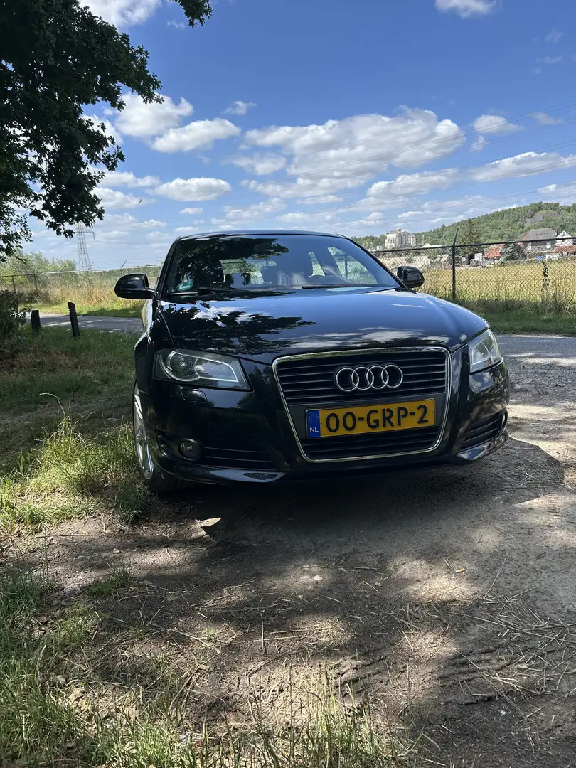 Audi A3 2.0 TFSI Ambit. PL Zwart - 2