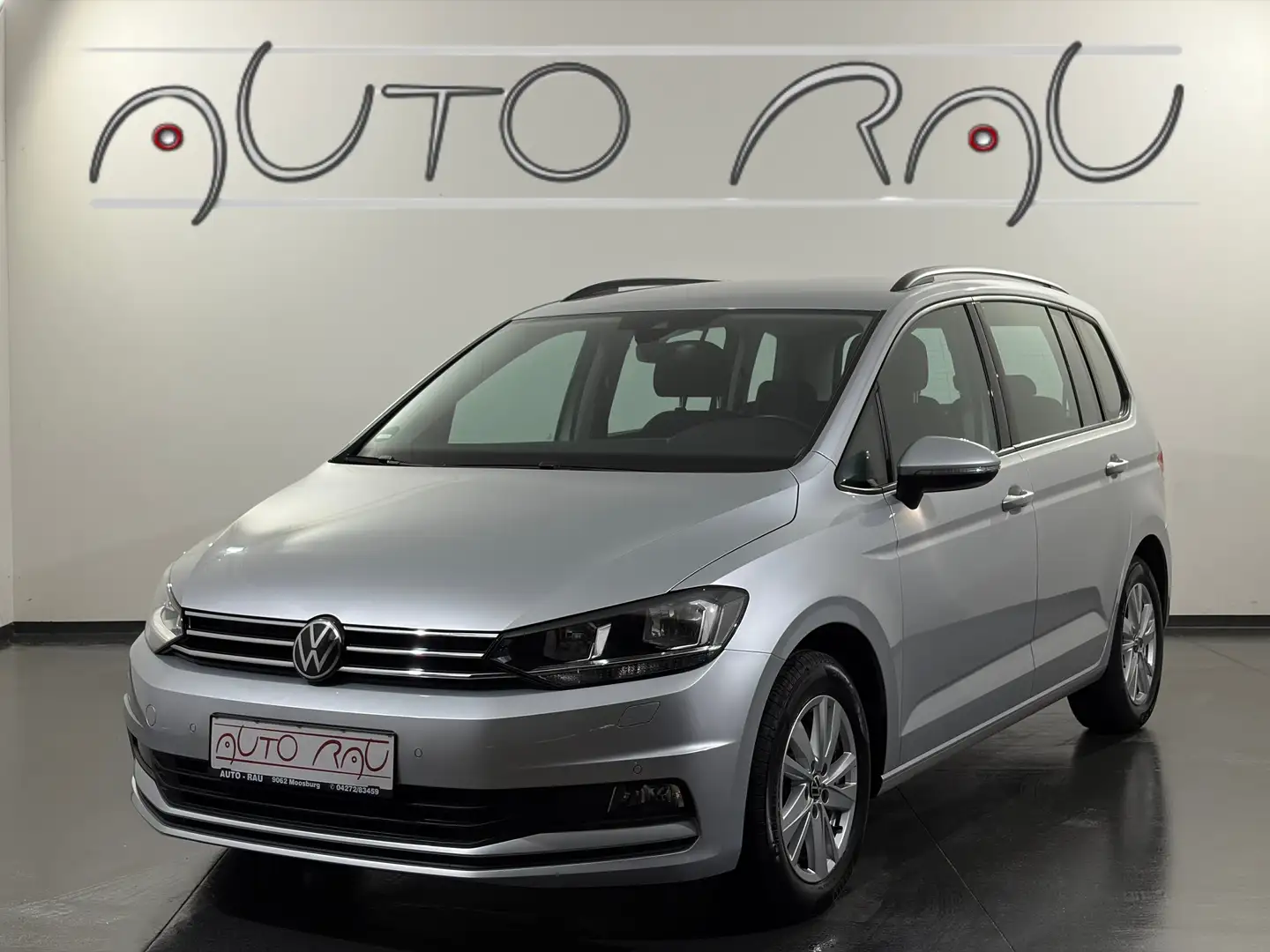 Volkswagen Touran 2.0 TDI SCR CL DSG Silber - 1