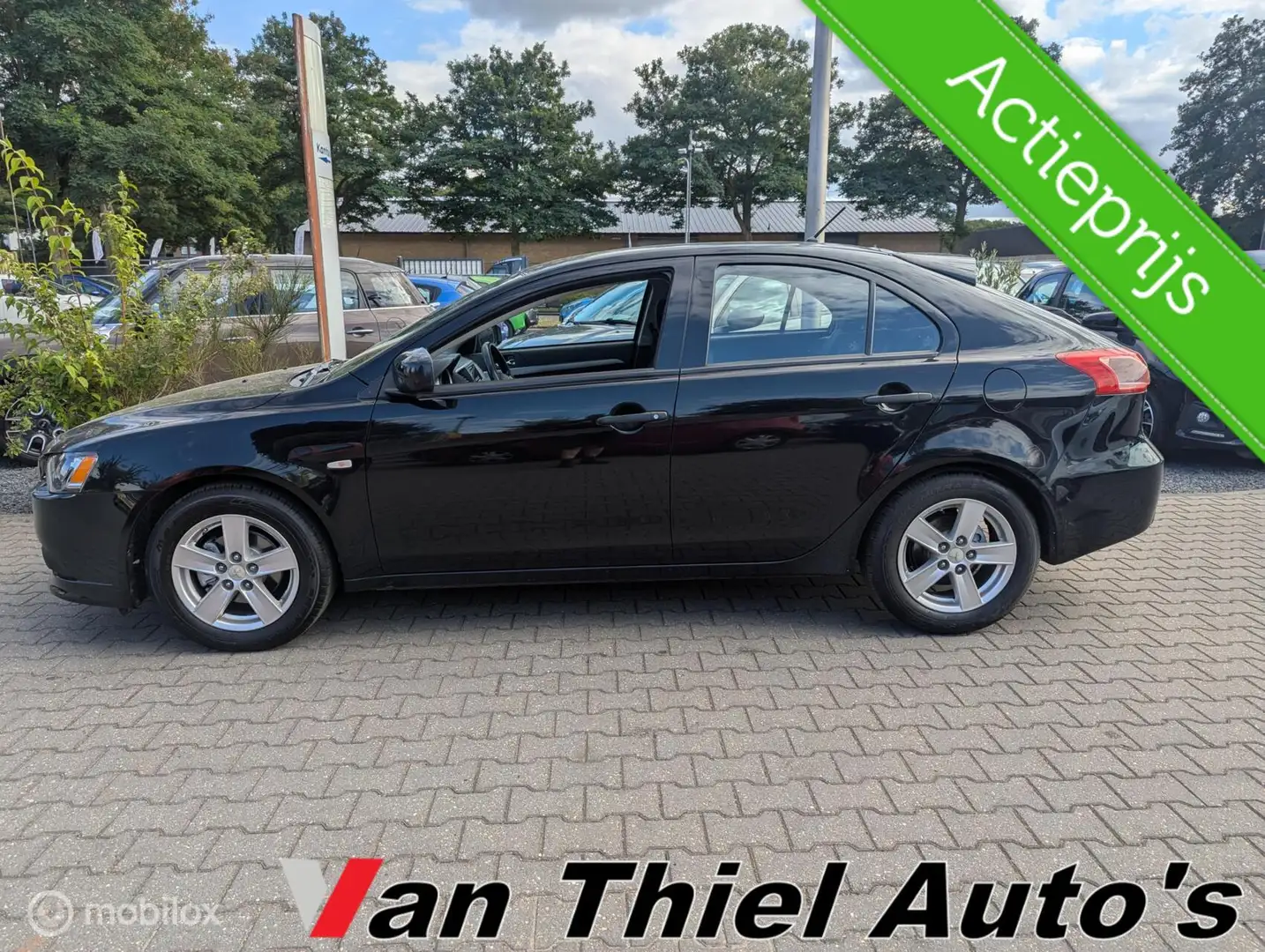 Mitsubishi Lancer Sportback 1.6 Limited Edition Fekete - 2