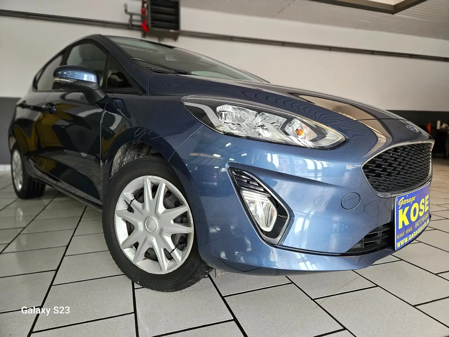 Ford Fiesta 1.0 EcoBoost//CLIMATISATION//CARPLAY//1ERE MAIN Bleu - 2