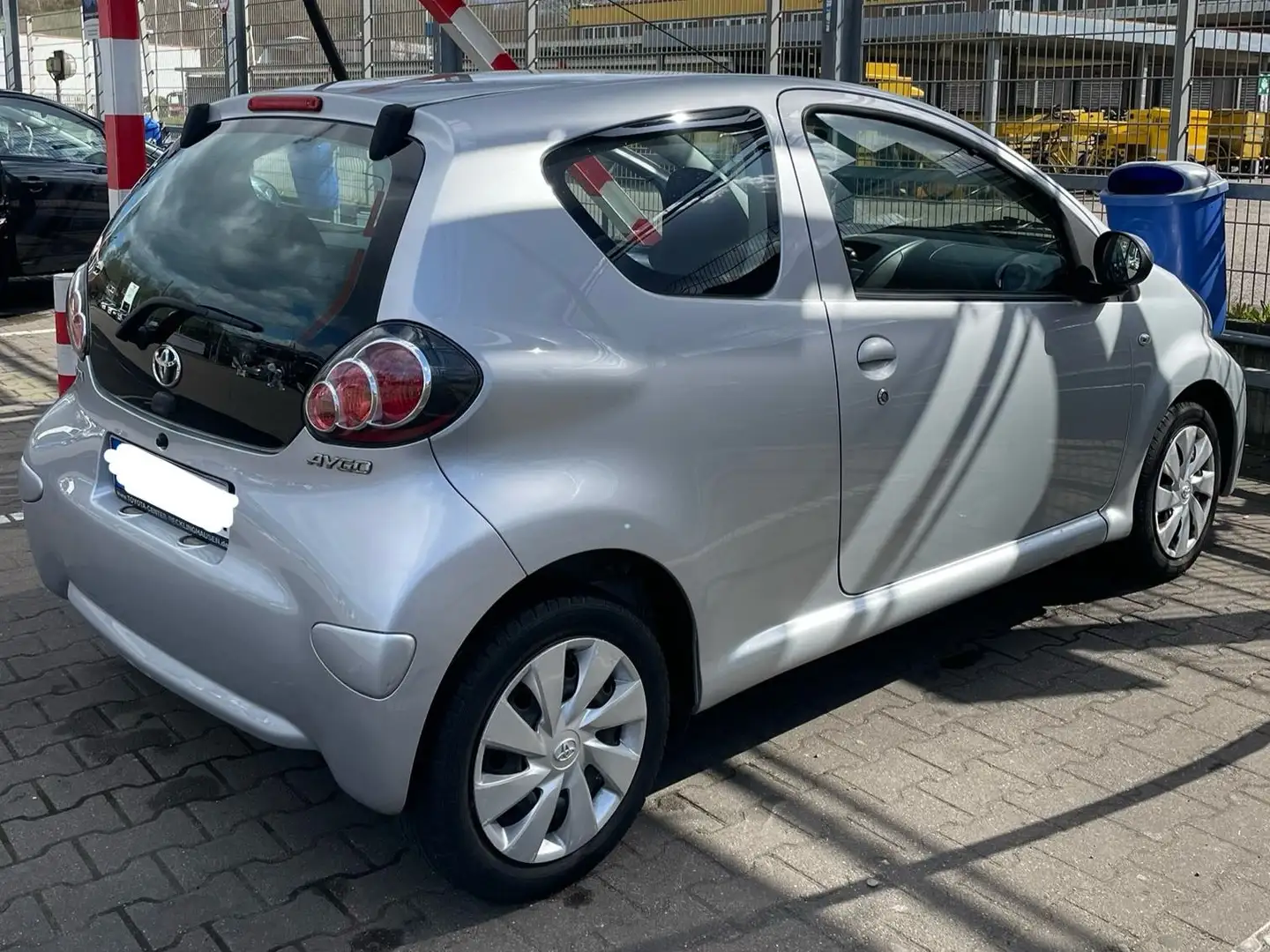 Toyota Aygo Aygo Multi Mode Cool Grau - 2
