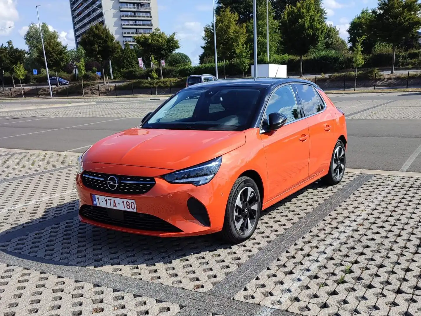 Opel Corsa 50 kWh Elegance Orange - 1