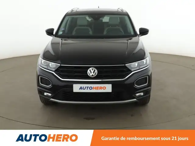 Volkswagen T-Roc view 9